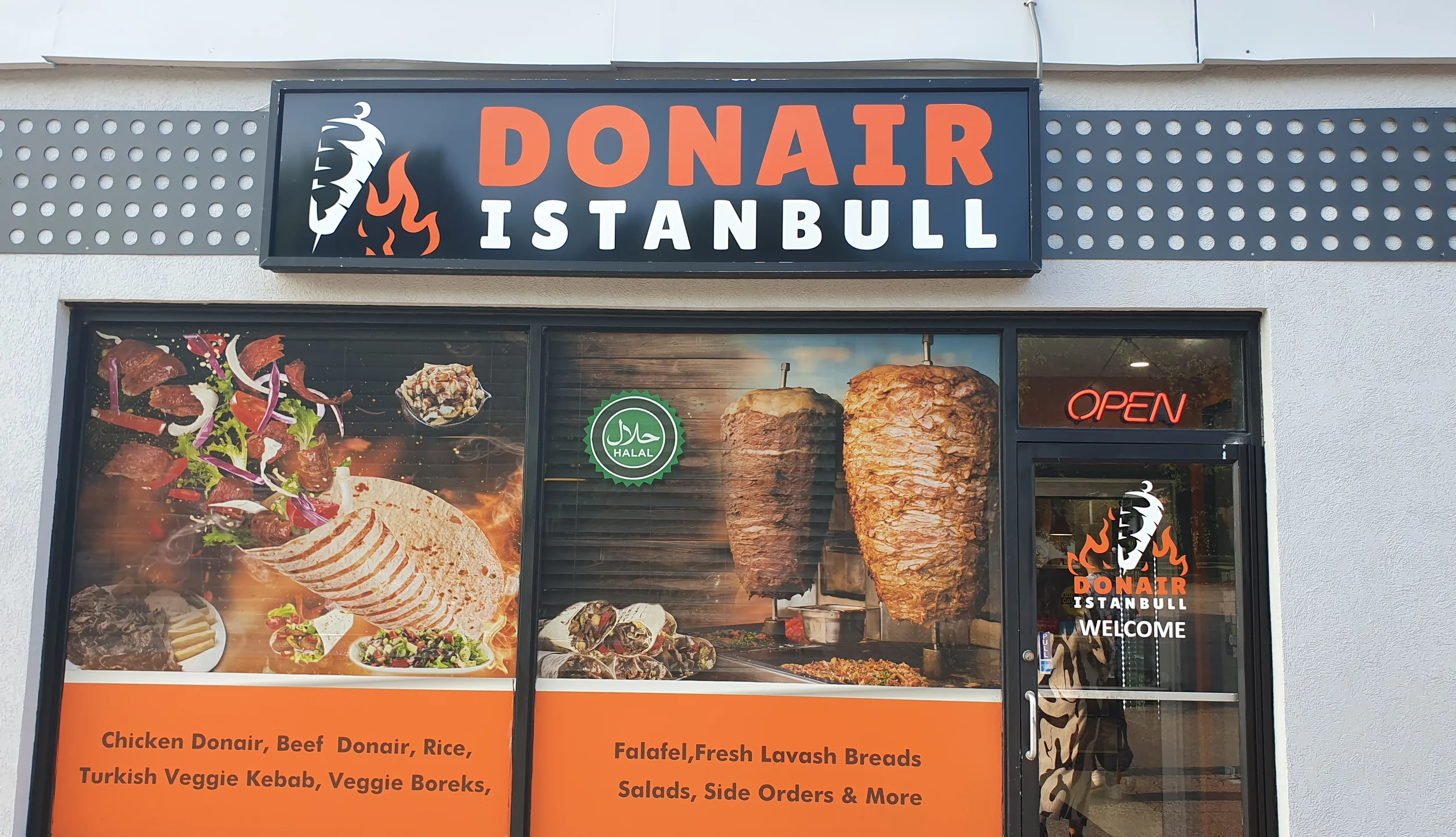 Donair Istanbull storefront on Greenhill Avenue in Hamilton